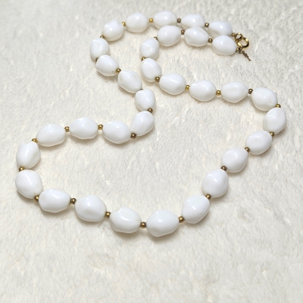 Vintage Trifari White and Gold Beaded Necklace 24" long